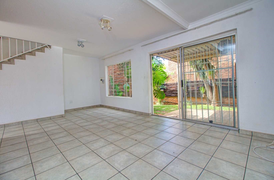 3 Bedroom Property for Sale in Wilgeheuwel Gauteng