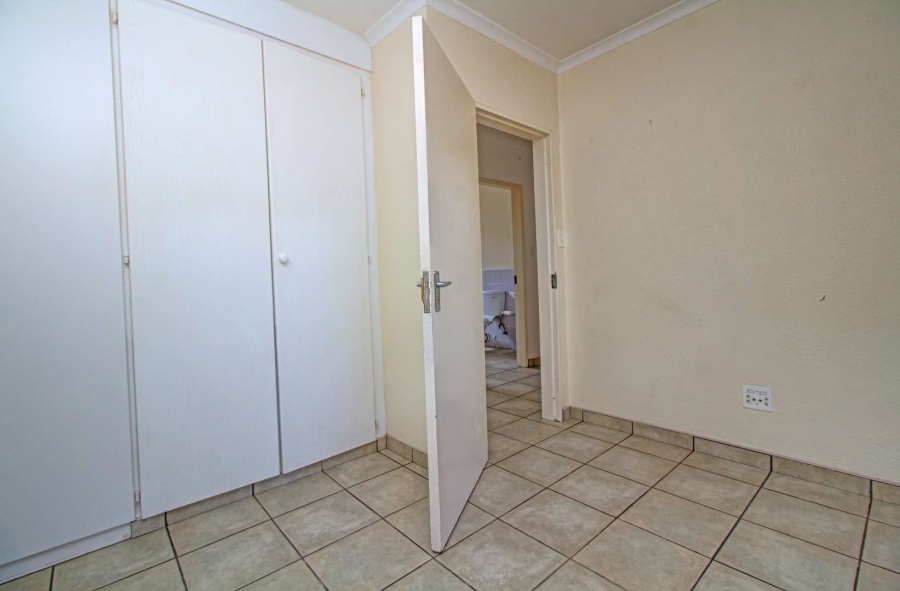 3 Bedroom Property for Sale in Wilgeheuwel Gauteng