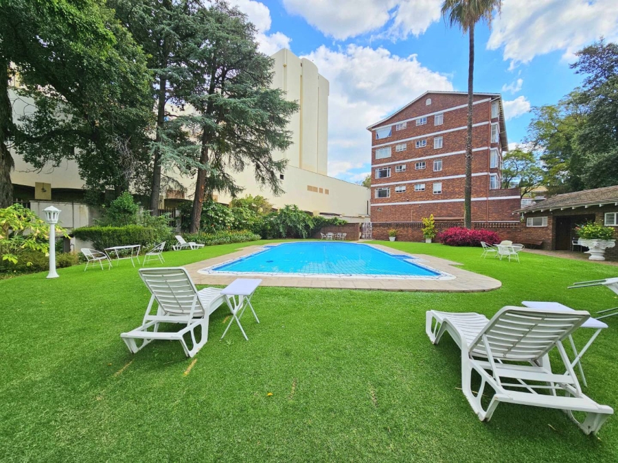 1 Bedroom Property for Sale in Sandown Gauteng