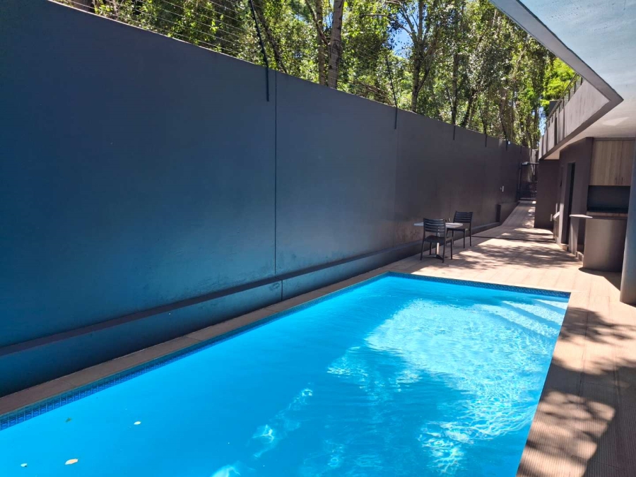 To Let 2 Bedroom Property for Rent in Benmore Gauteng