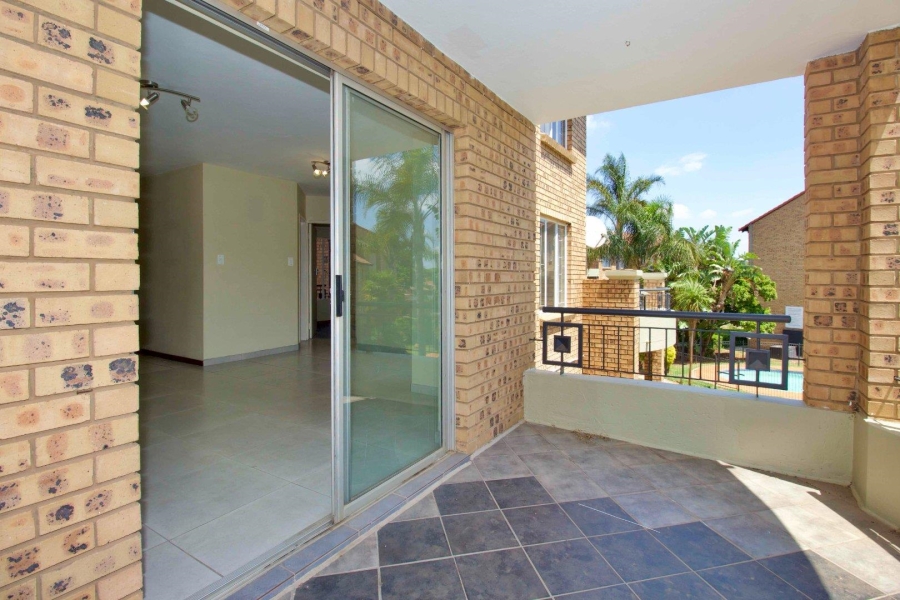 2 Bedroom Property for Sale in Die Hoewes Gauteng