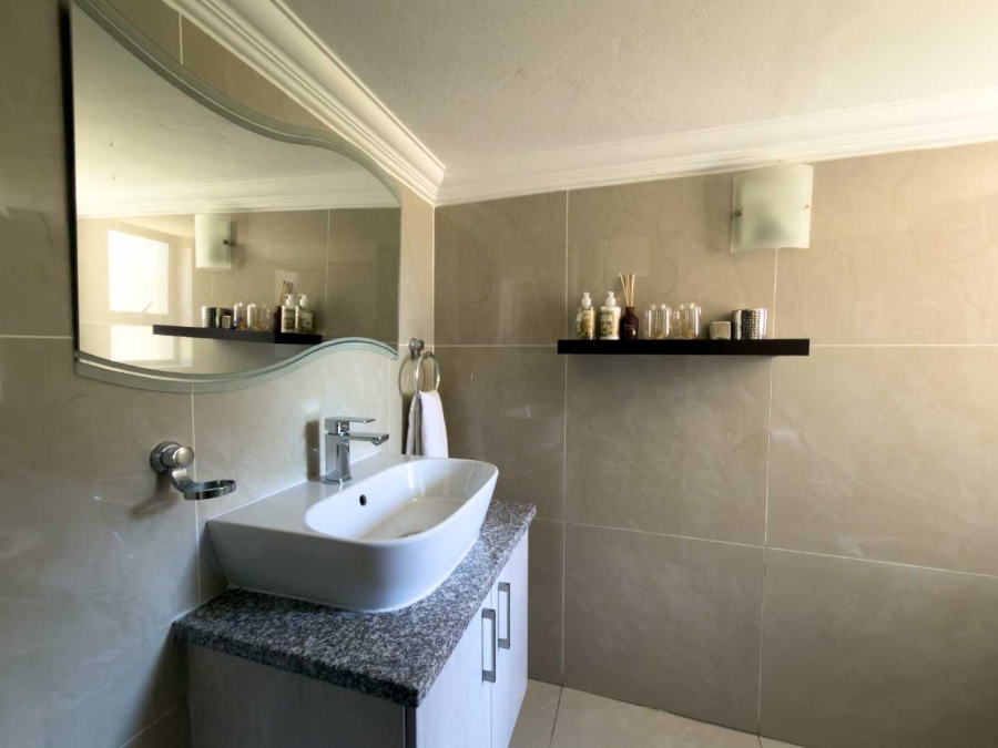 3 Bedroom Property for Sale in Eye of Africa Gauteng