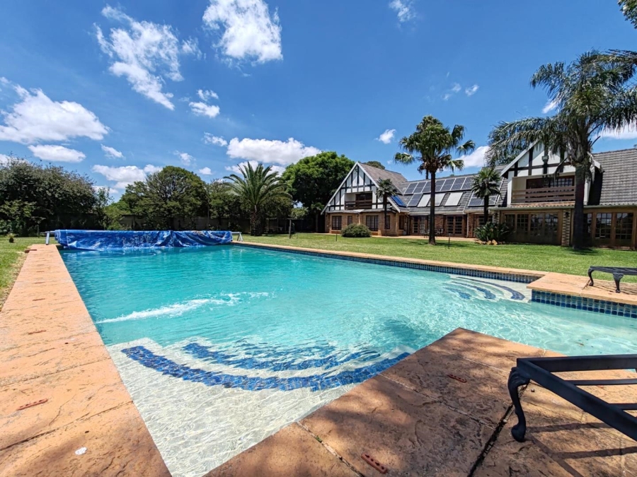5 Bedroom Property for Sale in Norton Home Estate AH Gauteng