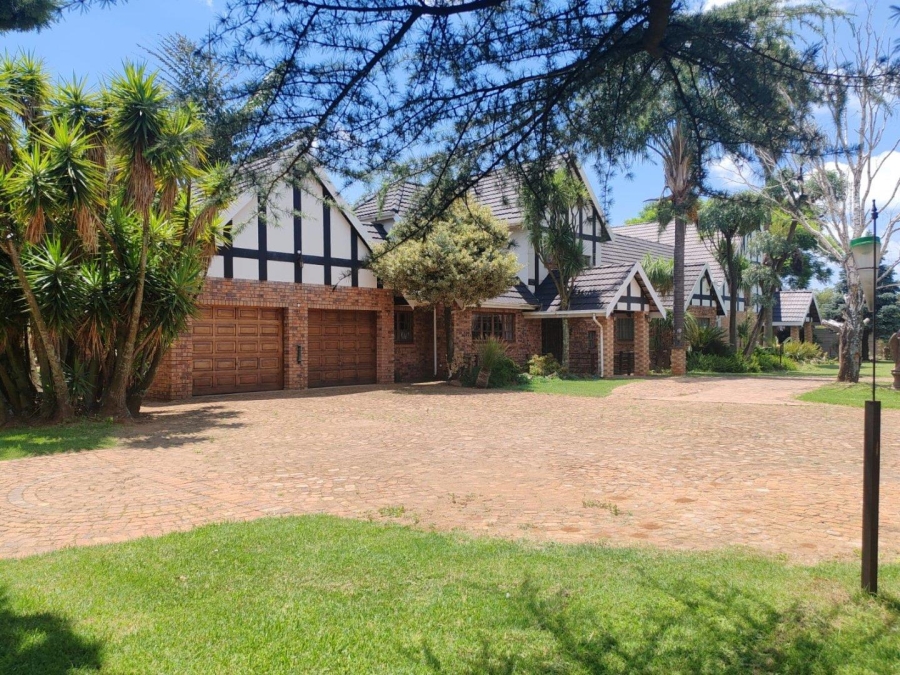 5 Bedroom Property for Sale in Norton Home Estate AH Gauteng