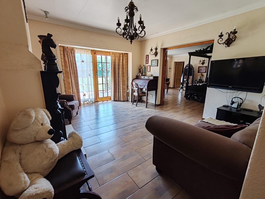 5 Bedroom Property for Sale in Norton Home Estate AH Gauteng