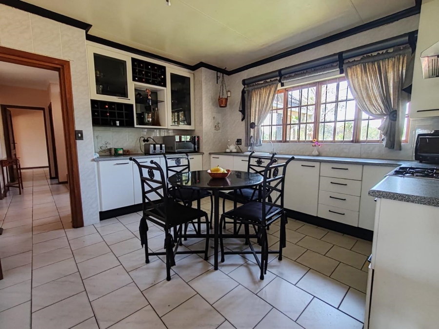 5 Bedroom Property for Sale in Norton Home Estate AH Gauteng