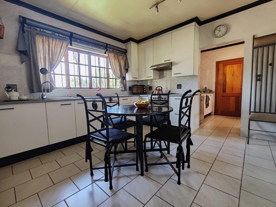 5 Bedroom Property for Sale in Norton Home Estate AH Gauteng