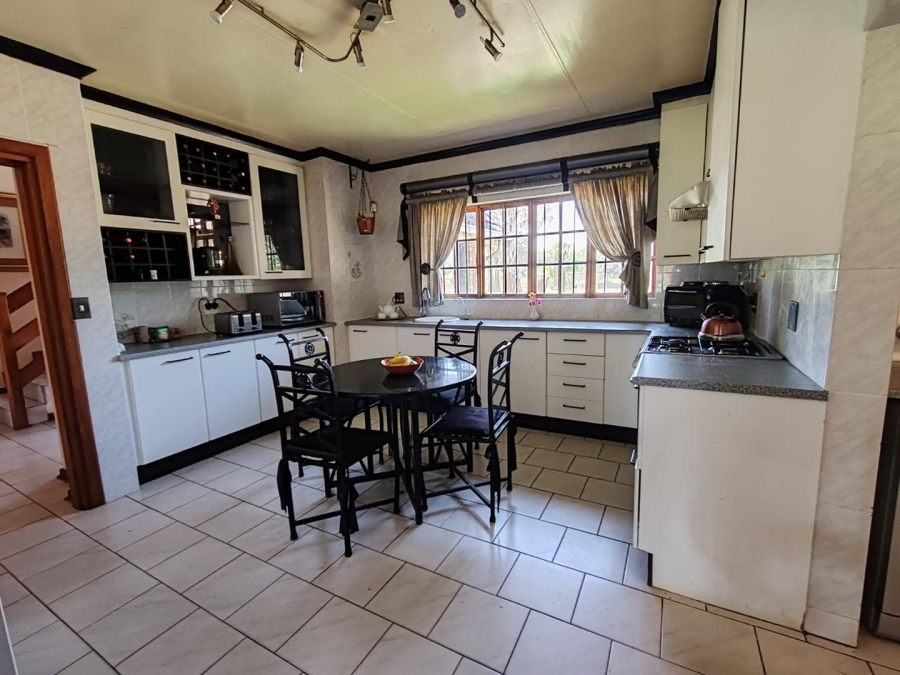 5 Bedroom Property for Sale in Norton Home Estate AH Gauteng
