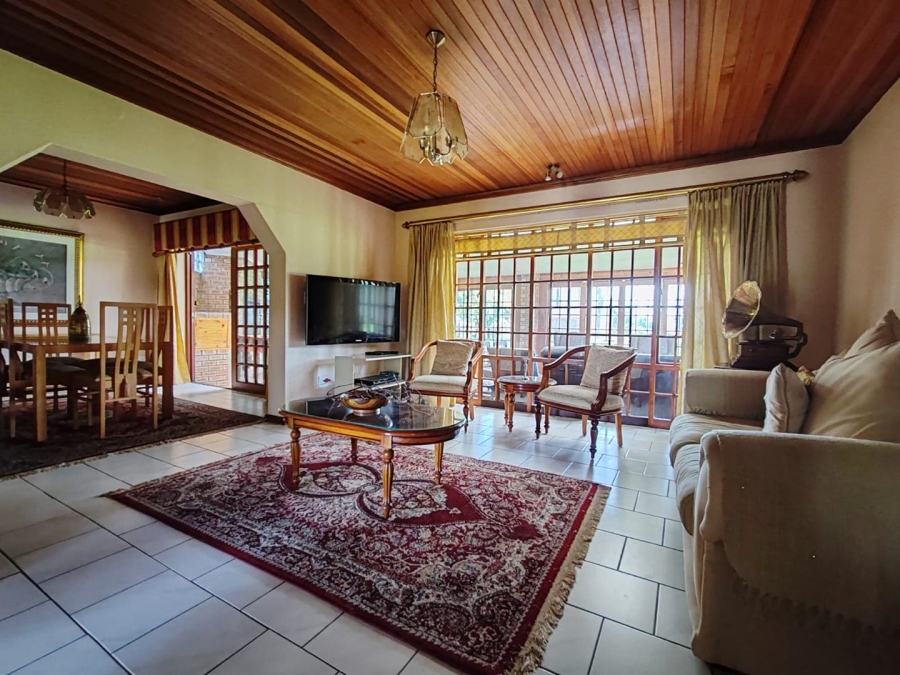 5 Bedroom Property for Sale in Norton Home Estate AH Gauteng