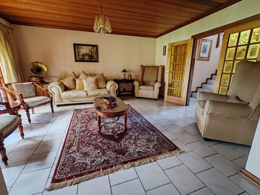 5 Bedroom Property for Sale in Norton Home Estate AH Gauteng