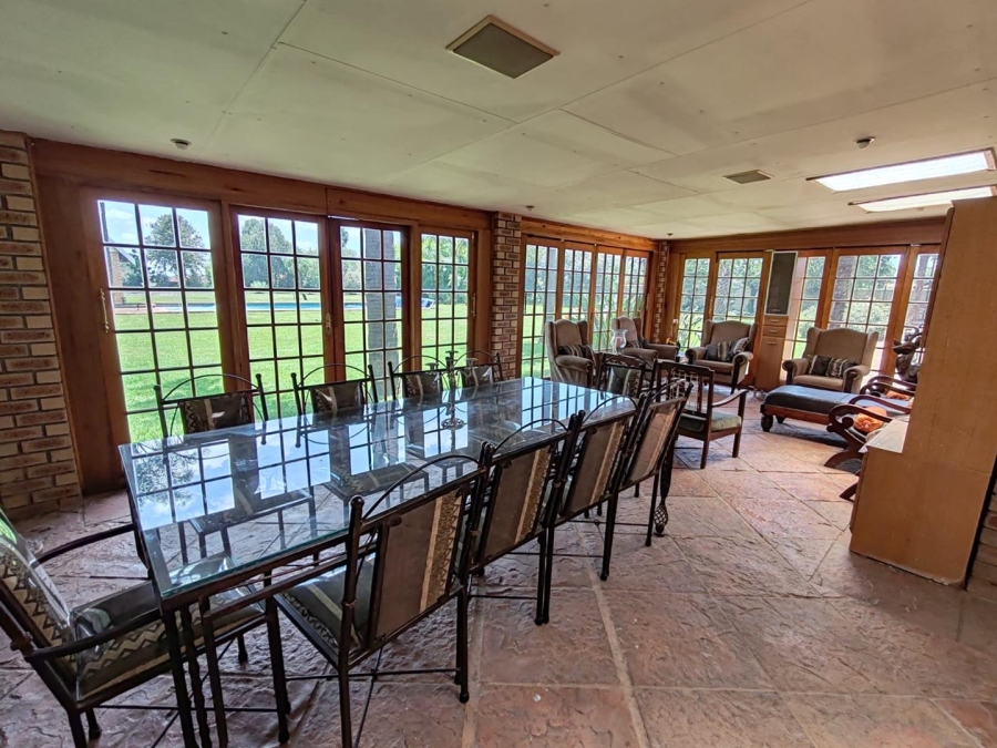 5 Bedroom Property for Sale in Norton Home Estate AH Gauteng