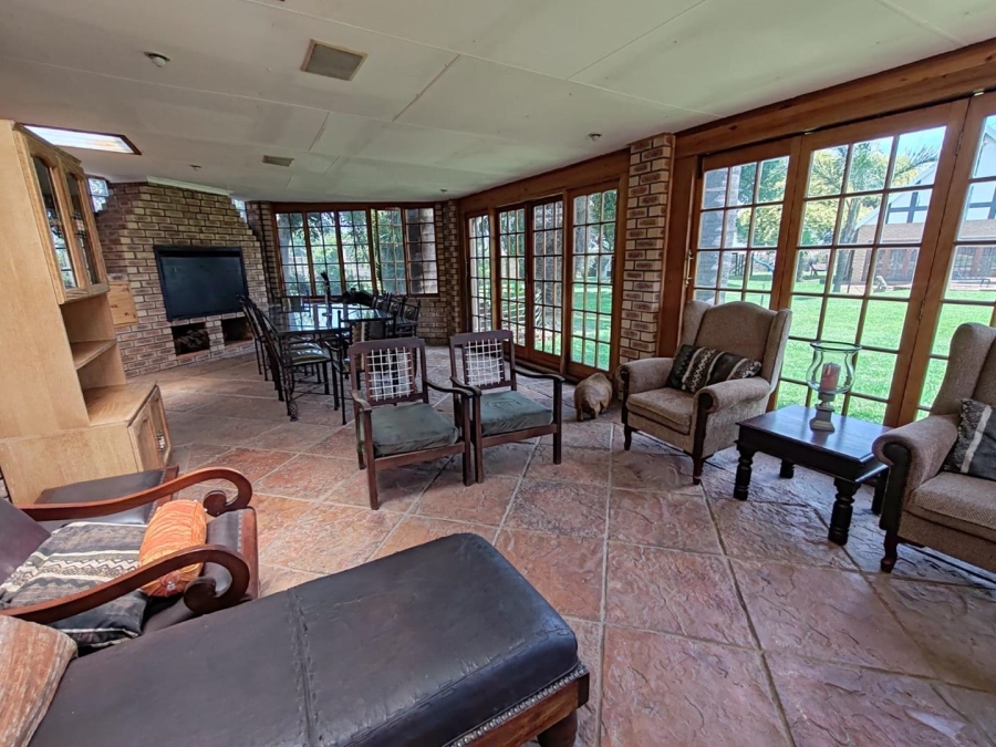 5 Bedroom Property for Sale in Norton Home Estate AH Gauteng