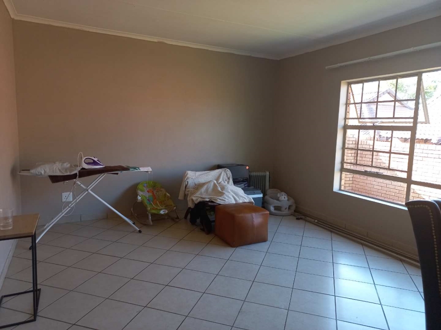 3 Bedroom Property for Sale in Silver Lakes Gauteng