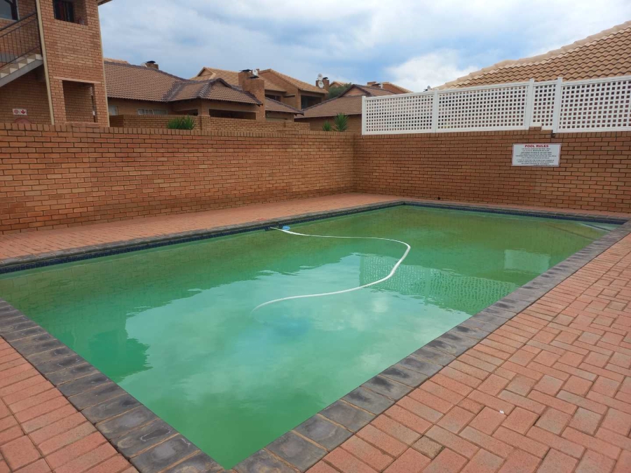 3 Bedroom Property for Sale in Silver Lakes Gauteng