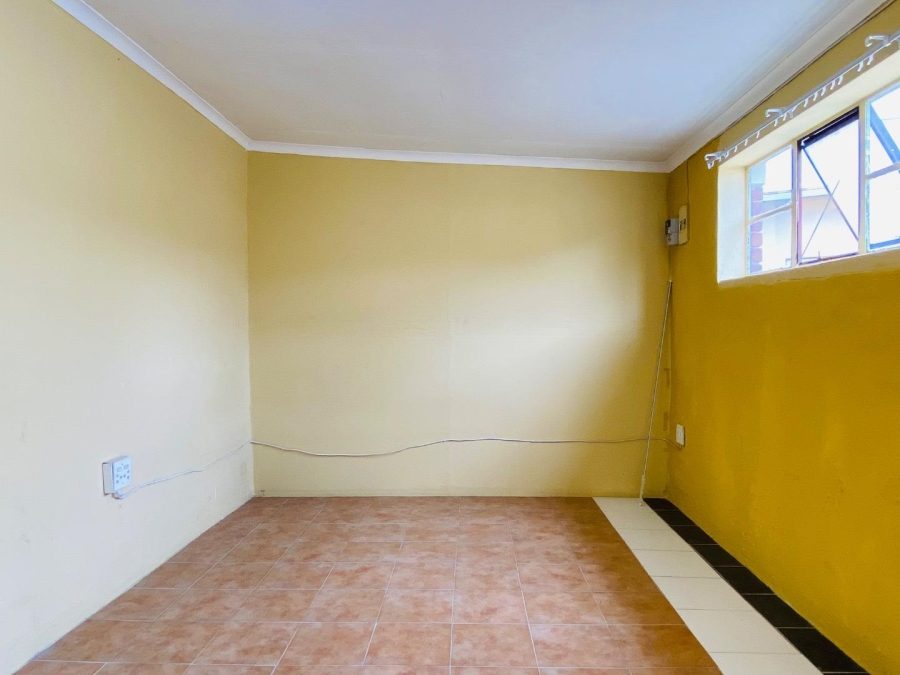To Let 1 Bedroom Property for Rent in The Hill Gauteng