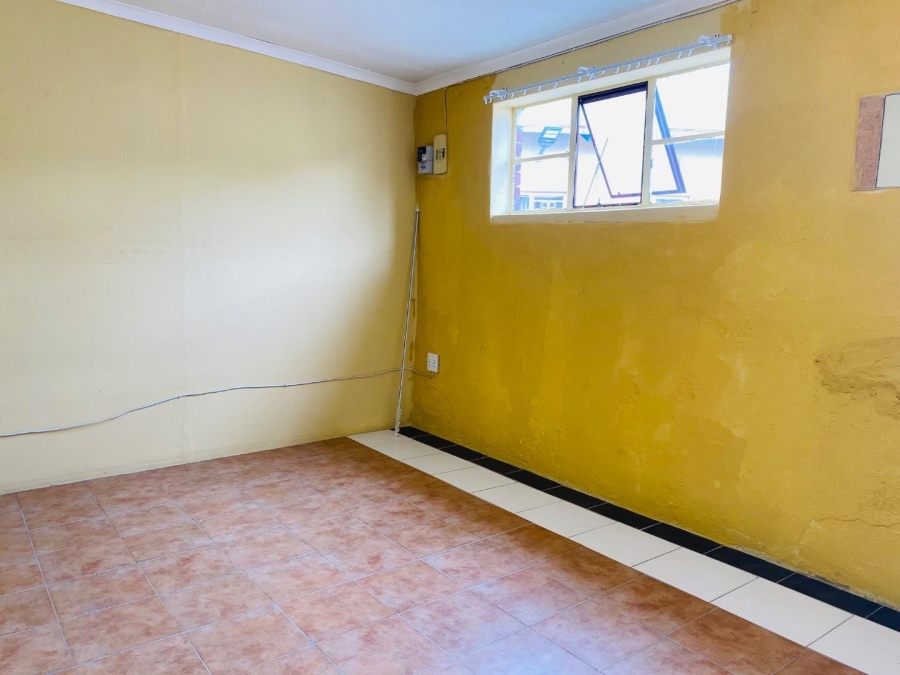 To Let 1 Bedroom Property for Rent in The Hill Gauteng