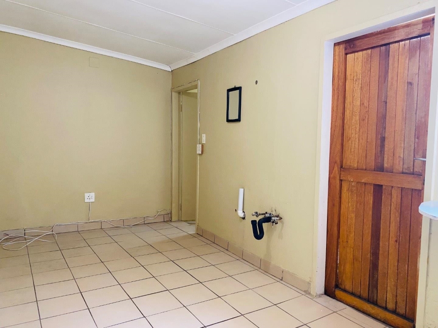 To Let 1 Bedroom Property for Rent in The Hill Gauteng