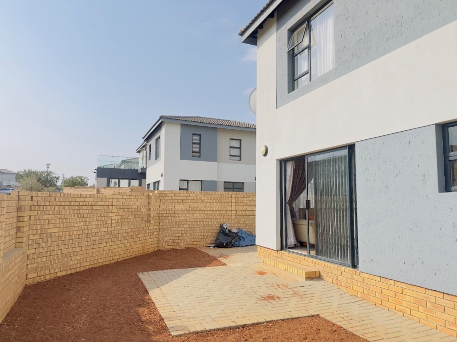 3 Bedroom Property for Sale in Thatchfield Estate Gauteng