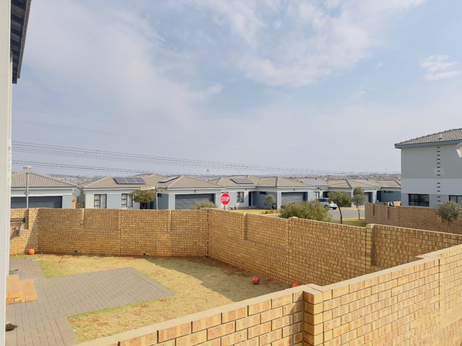 3 Bedroom Property for Sale in Thatchfield Estate Gauteng
