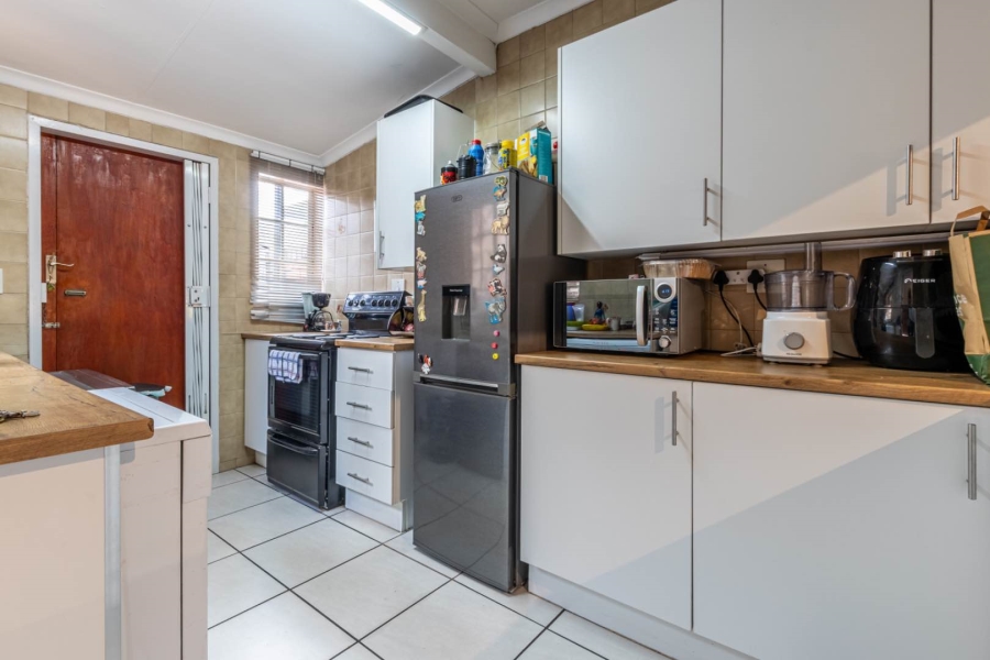 To Let 2 Bedroom Property for Rent in Allens Nek Gauteng