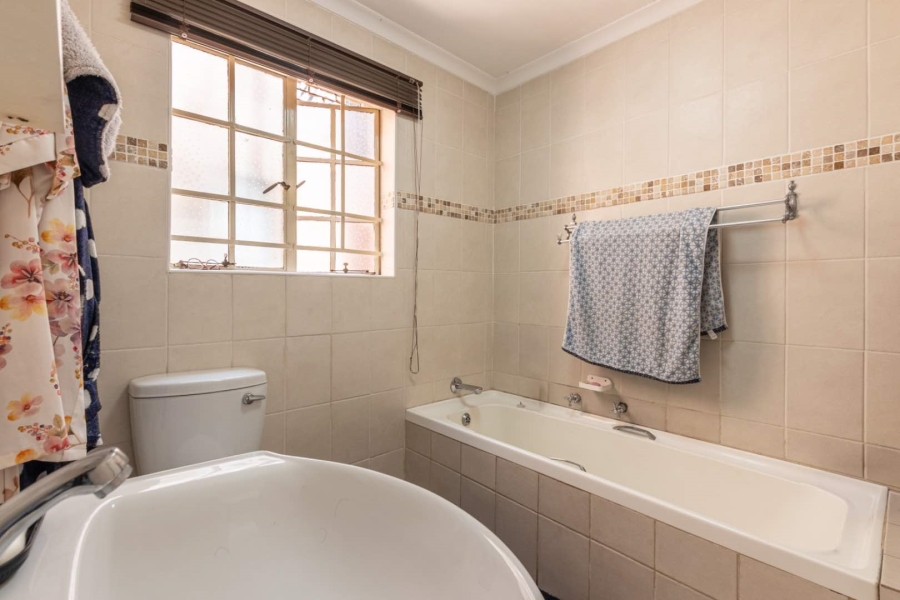 To Let 2 Bedroom Property for Rent in Allens Nek Gauteng