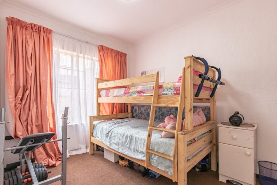 2 Bedroom Property for Sale in Wilgeheuwel Gauteng