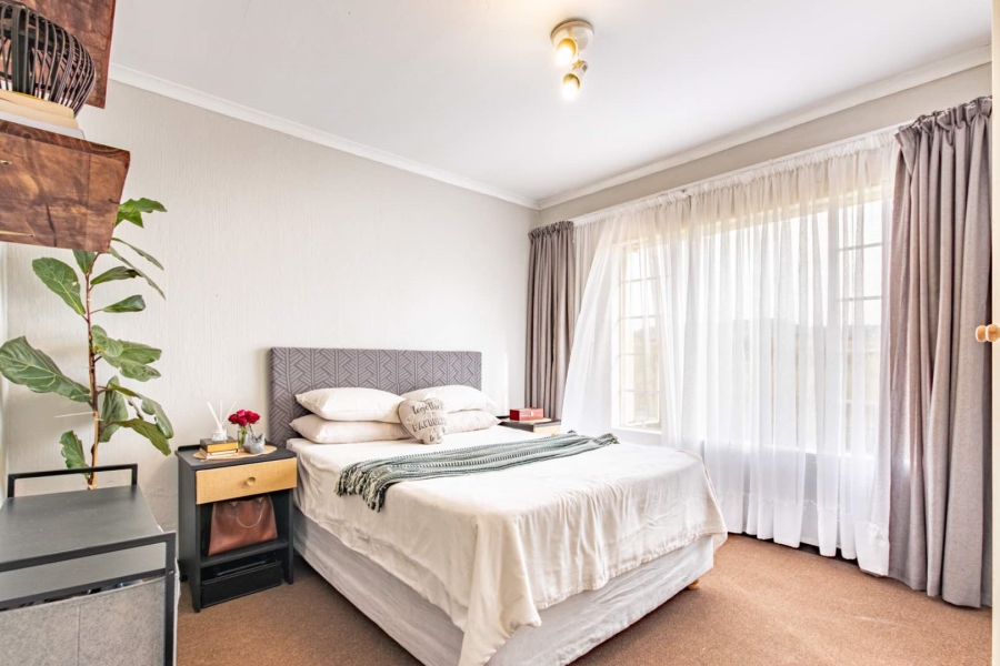 2 Bedroom Property for Sale in Wilgeheuwel Gauteng