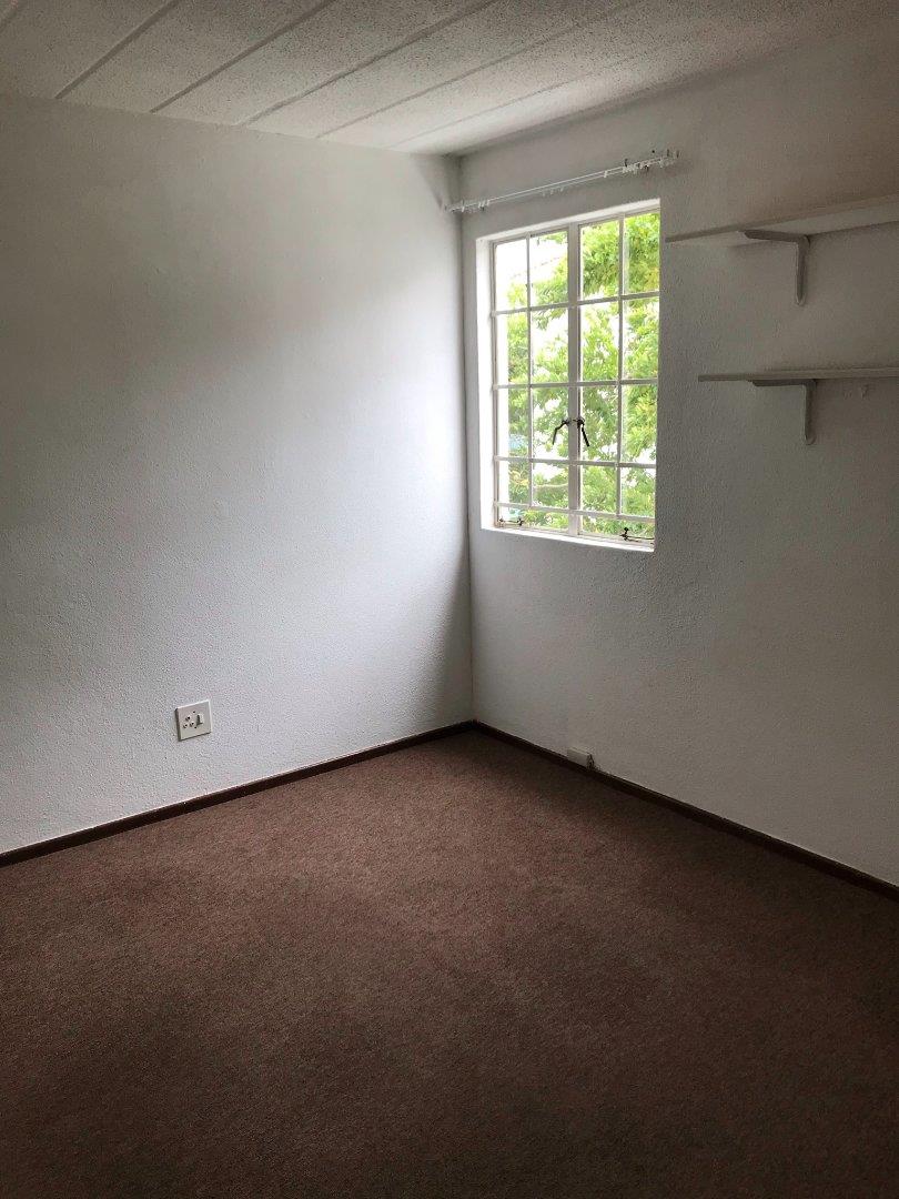 2 Bedroom Property for Sale in Groenkloof Gauteng