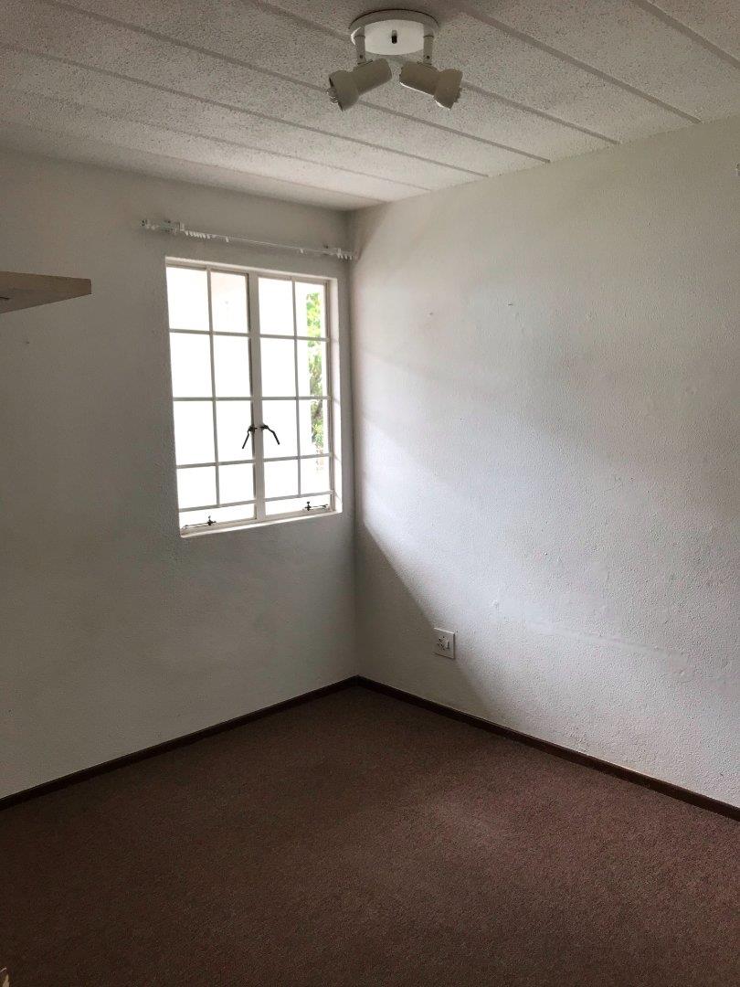 2 Bedroom Property for Sale in Groenkloof Gauteng