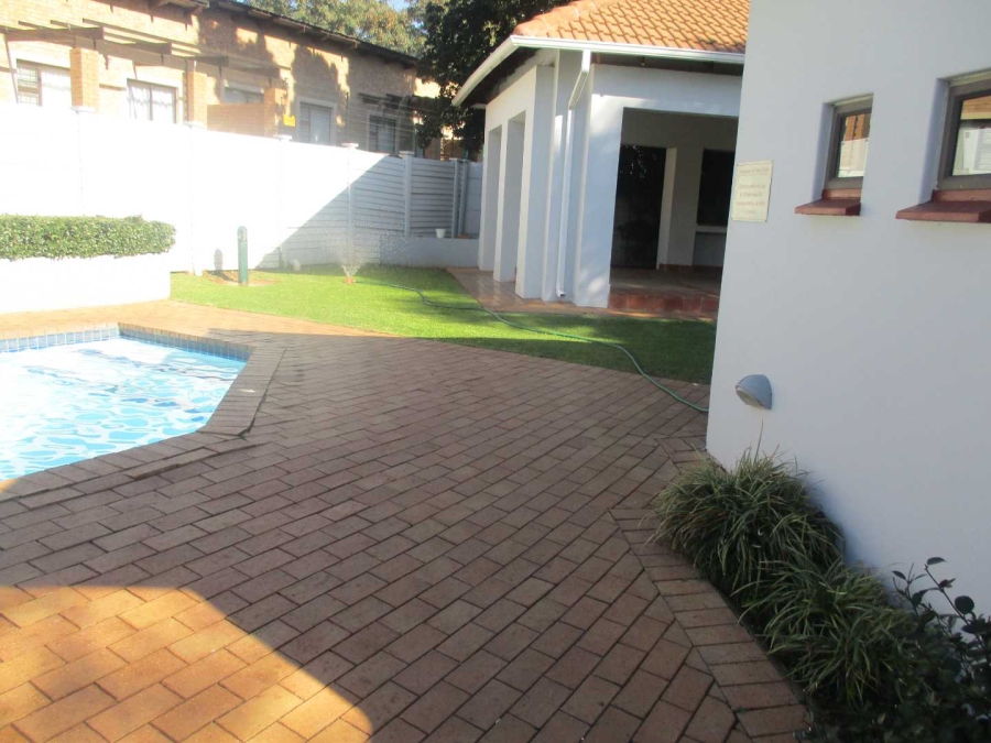 2 Bedroom Property for Sale in Groenkloof Gauteng