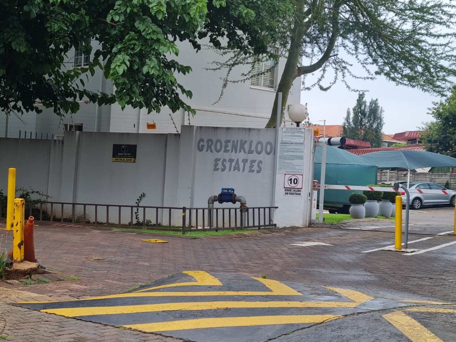 2 Bedroom Property for Sale in Groenkloof Gauteng