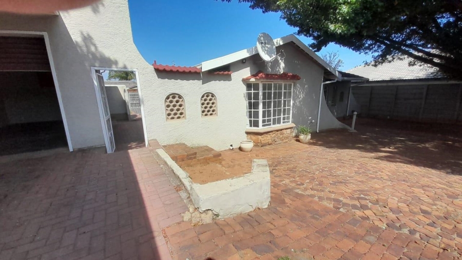3 Bedroom Property for Sale in Glen Marais Ext 3 Gauteng