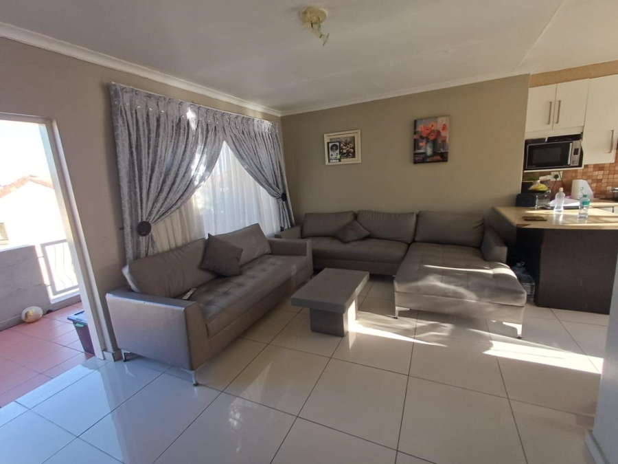 2 Bedroom Property for Sale in Mondeor Gauteng