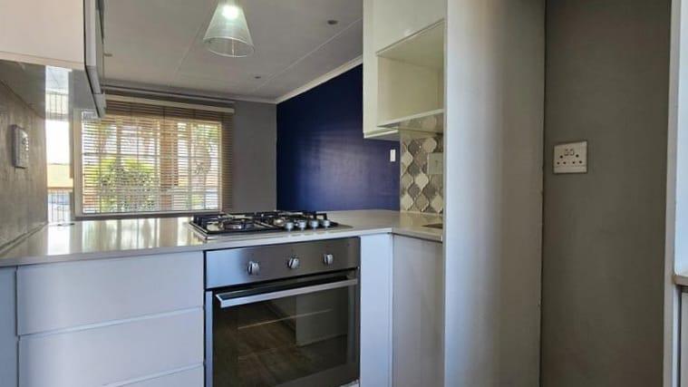 2 Bedroom Property for Sale in New Redruth Gauteng