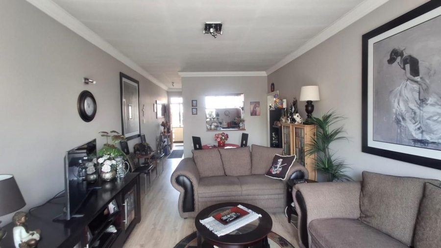 2 Bedroom Property for Sale in New Redruth Gauteng