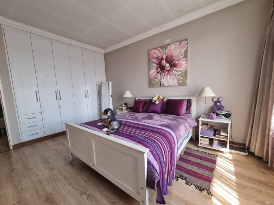 2 Bedroom Property for Sale in New Redruth Gauteng