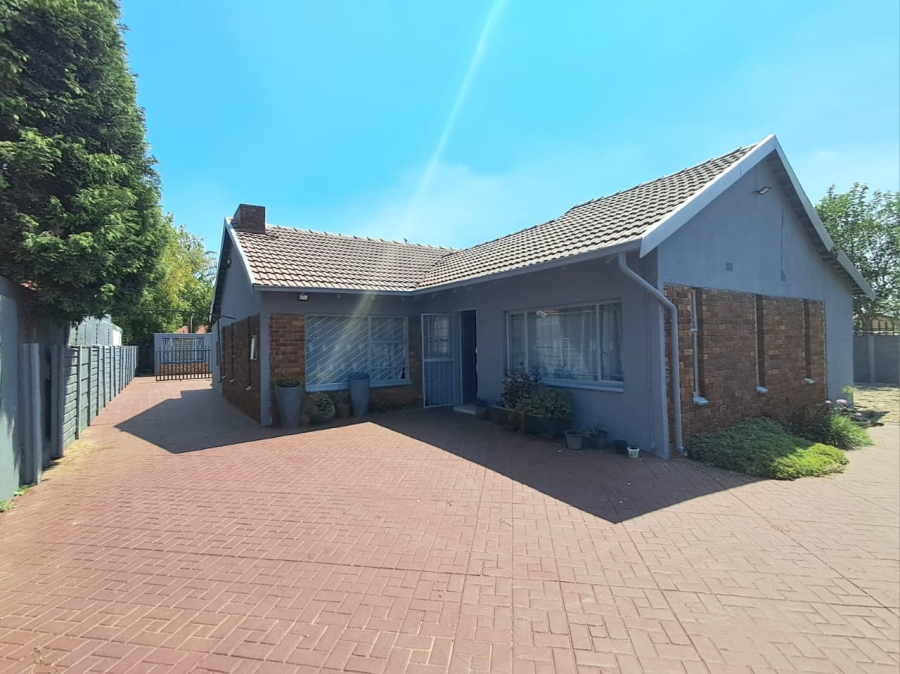 3 Bedroom Property for Sale in Mayberry Park Gauteng