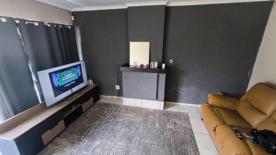 3 Bedroom Property for Sale in Brackendowns Gauteng