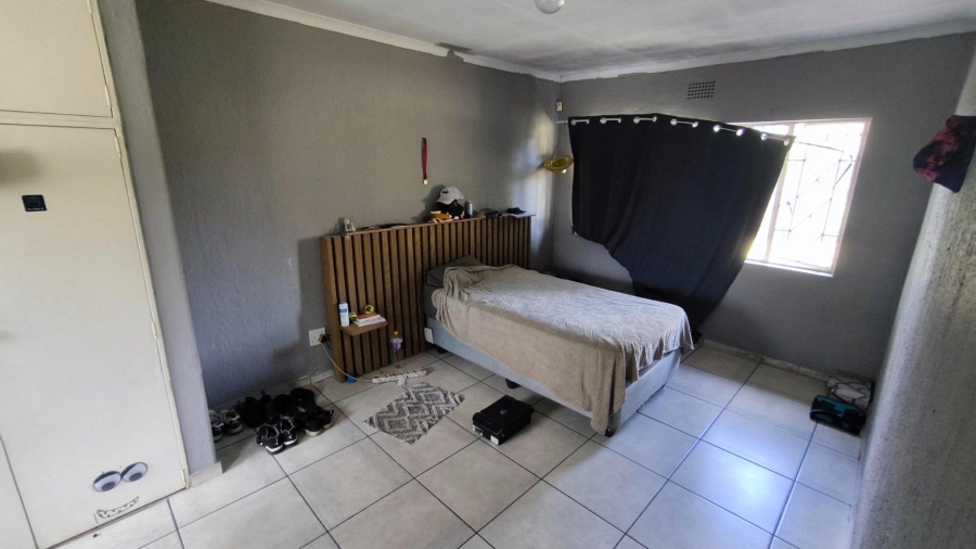 3 Bedroom Property for Sale in Brackendowns Gauteng