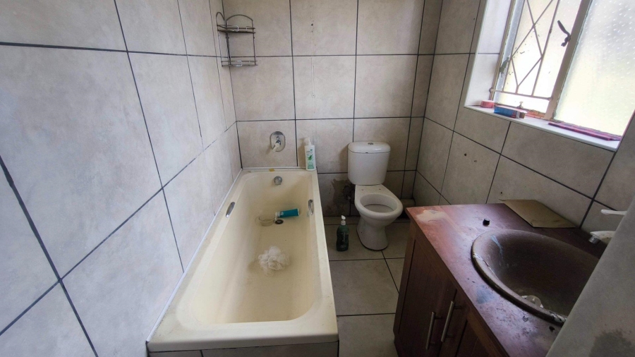 3 Bedroom Property for Sale in Brackendowns Gauteng