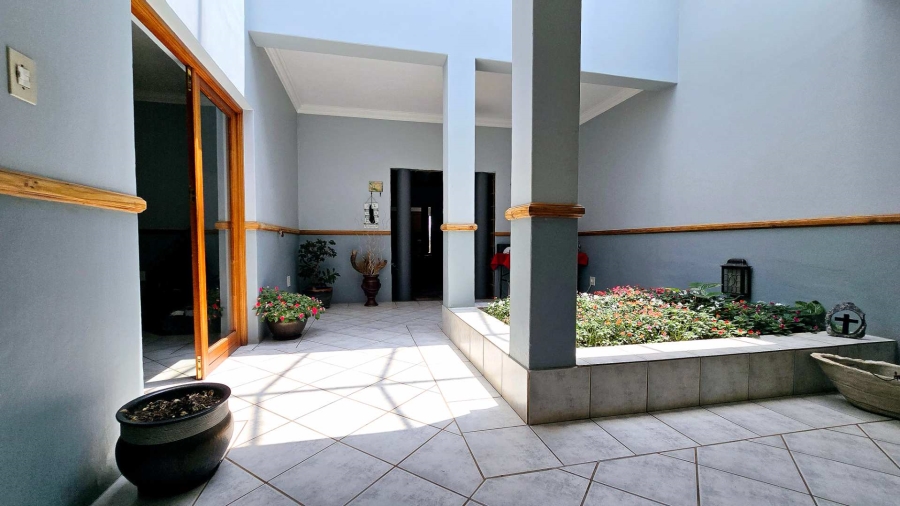 4 Bedroom Property for Sale in Marabeth Gauteng