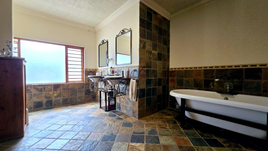 4 Bedroom Property for Sale in Marabeth Gauteng
