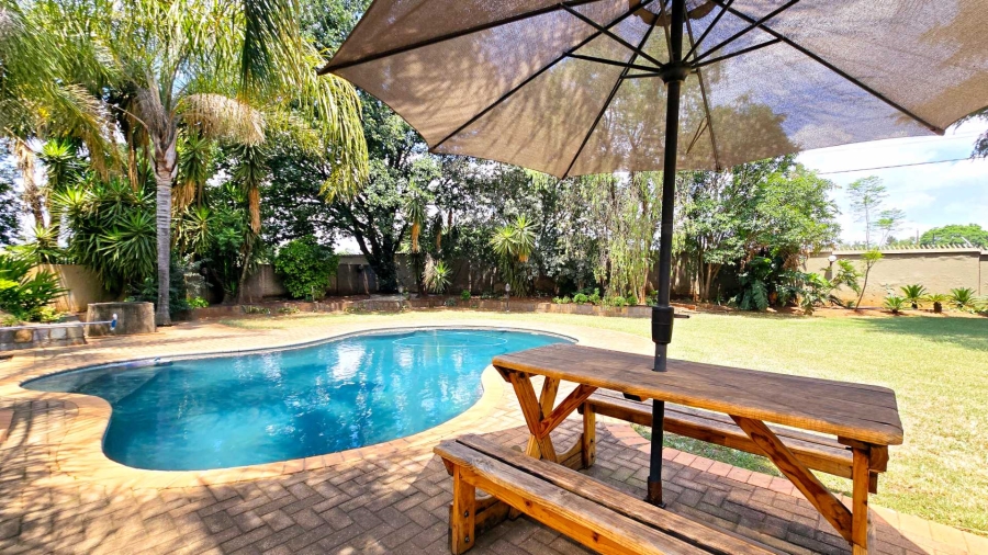 4 Bedroom Property for Sale in Marabeth Gauteng