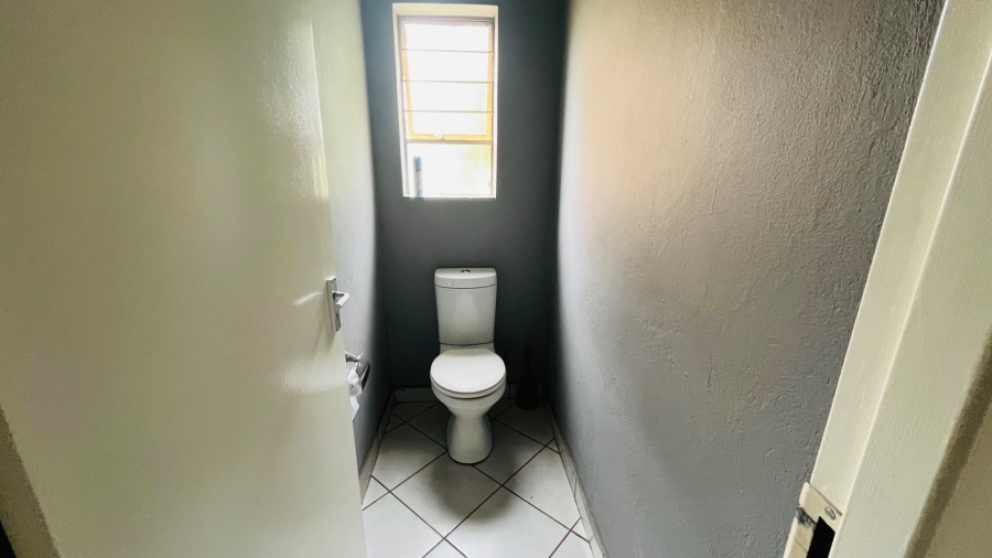 3 Bedroom Property for Sale in Dawn Park Gauteng