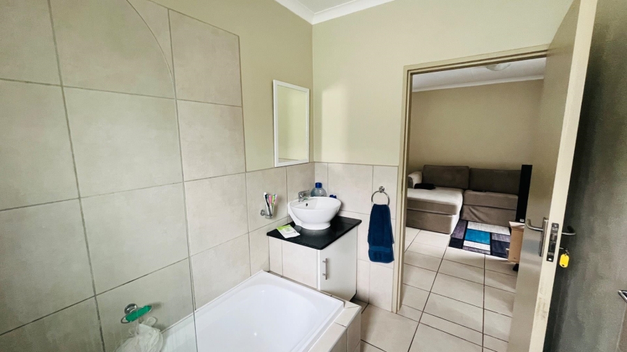 2 Bedroom Property for Sale in Benoni AH Gauteng