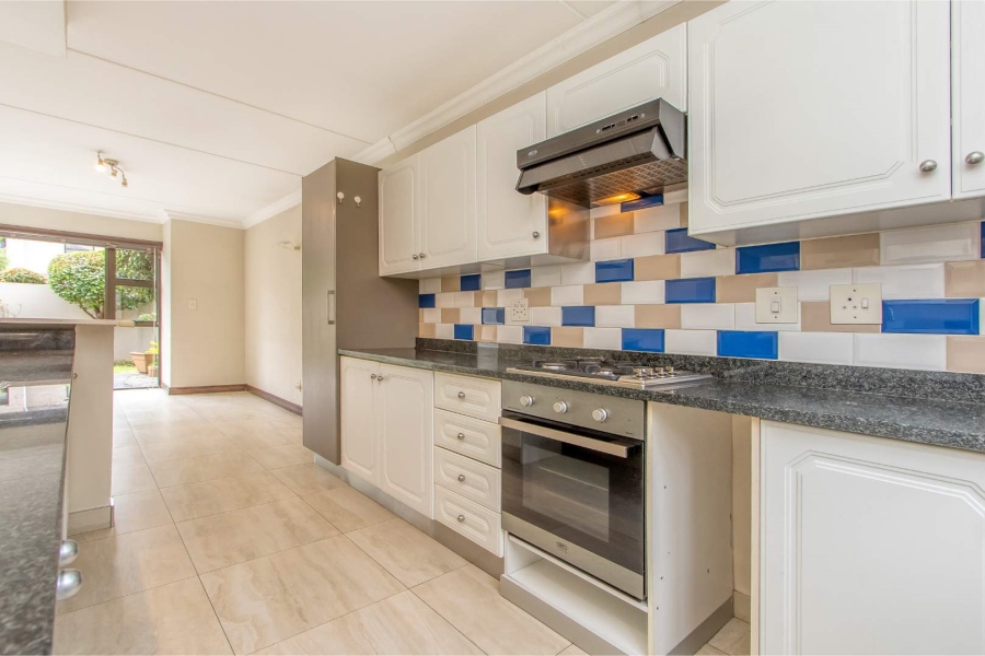 To Let 2 Bedroom Property for Rent in Greenside Gauteng