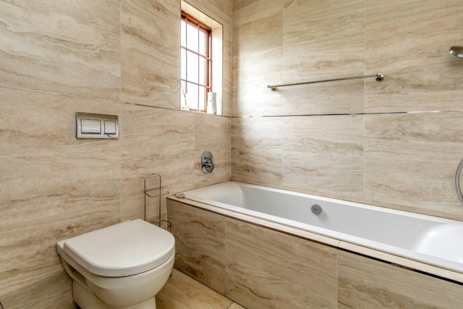 To Let 2 Bedroom Property for Rent in Greenside Gauteng