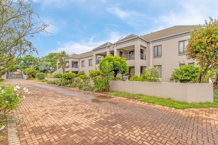 To Let 2 Bedroom Property for Rent in Greenside Gauteng