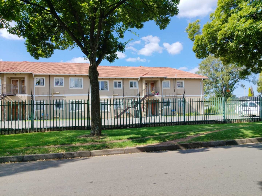 To Let 2 Bedroom Property for Rent in Comet Gauteng