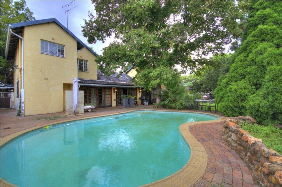 6 Bedroom Property for Sale in Brackenhurst Gauteng